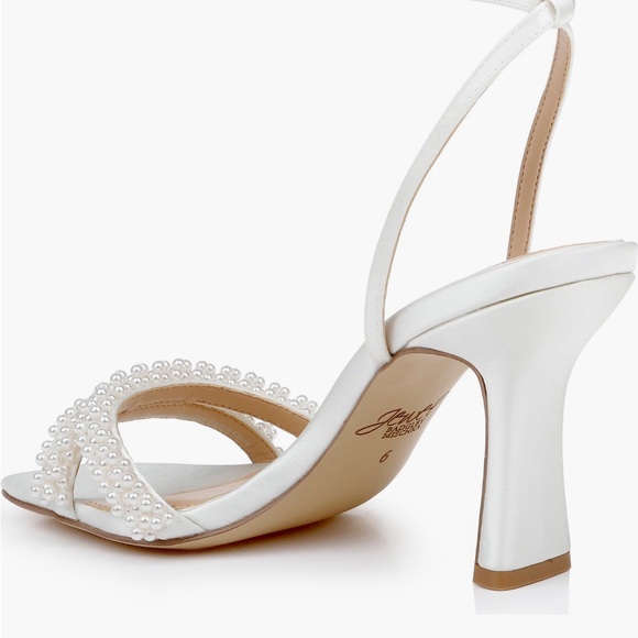 Jewel Badgley Mischka White Pearl Strap Heels - Picture 2 of 9